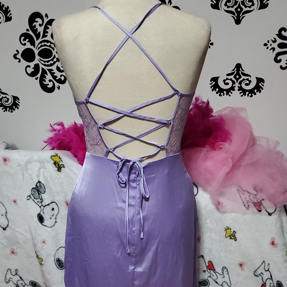 Elegant Purple Slip Midi Dress with Spaghetti Straps - Picture 7 of 12